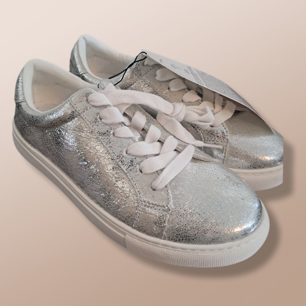 NWT The Drop Silver Women's Sneakers